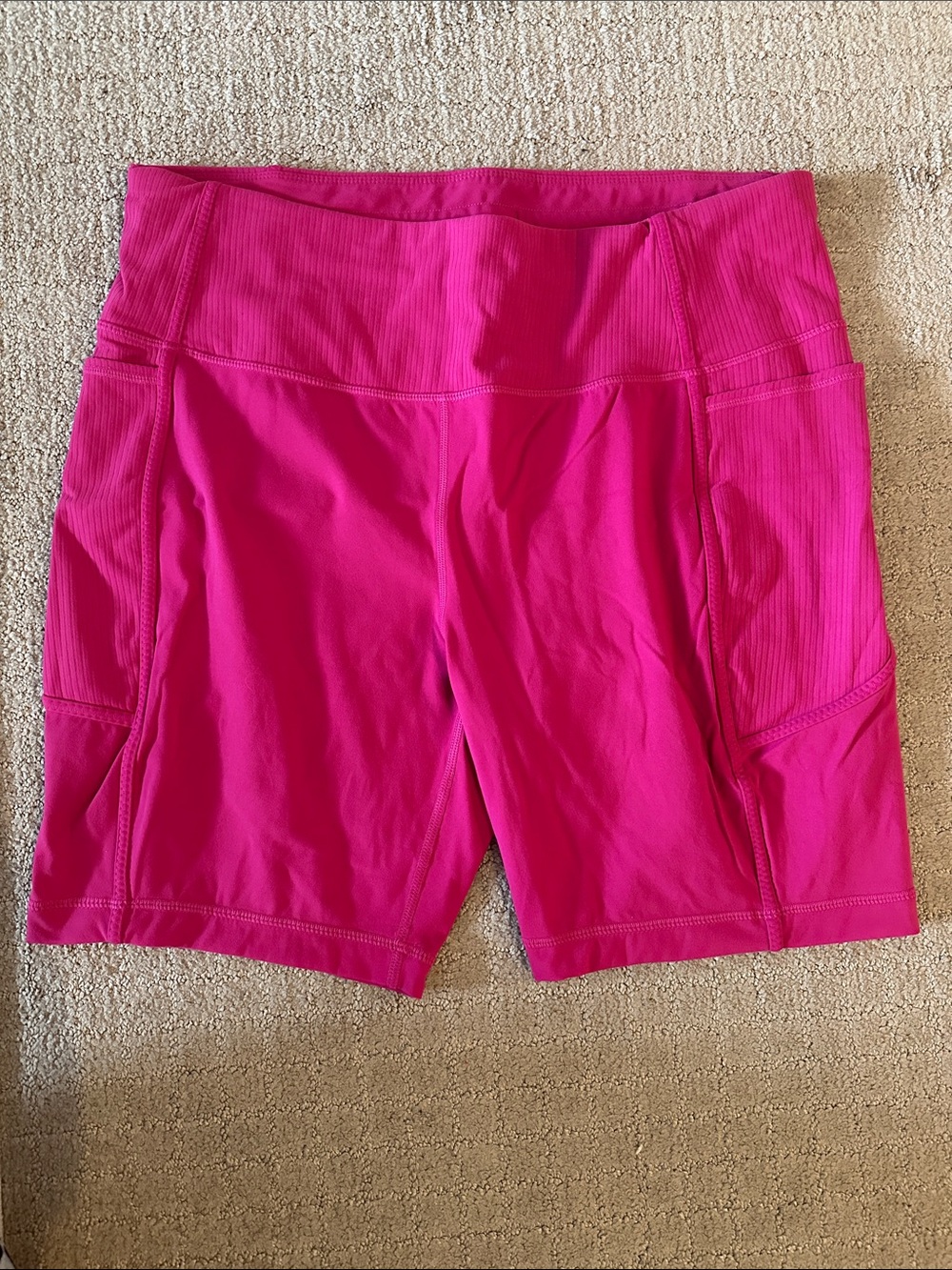 Mondetta Women's High-Rise Performance Bike Shorts in Fuchsia